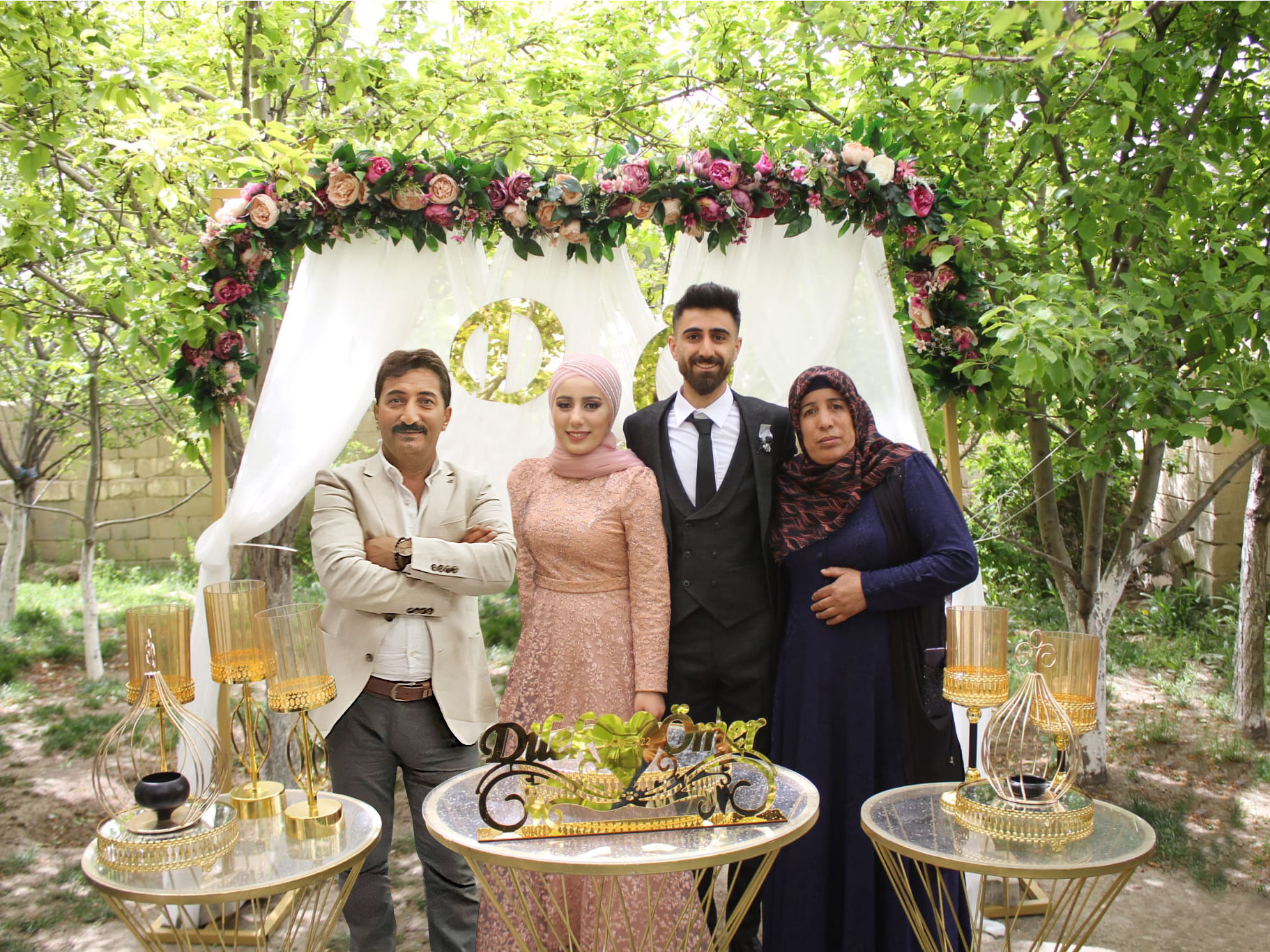 Vefat eden baba nişan fotoğrafına profesyonel şekilde eklendi