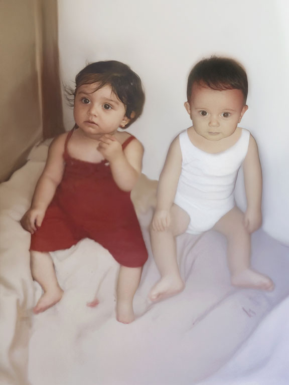 Sevgililerin çocukluk fotoğrafları, Photoshop ile aynı sahnede birleştirildi