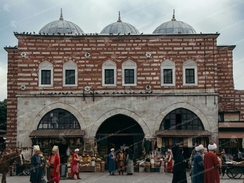 Osmanlı dönemine ait esnaf ve insanlar ile dijital olarak canlandırılmış Kapalı Çarşı görüntüsü