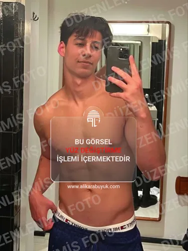 Photoshop Yaptırmak İstiyorum: Fiyatlar Ne Kadar? (2026 Rehber) 9 Photoshop ile yüz değiştirme sonrası doğal görünümlü düzenlenmiş fotoğraf